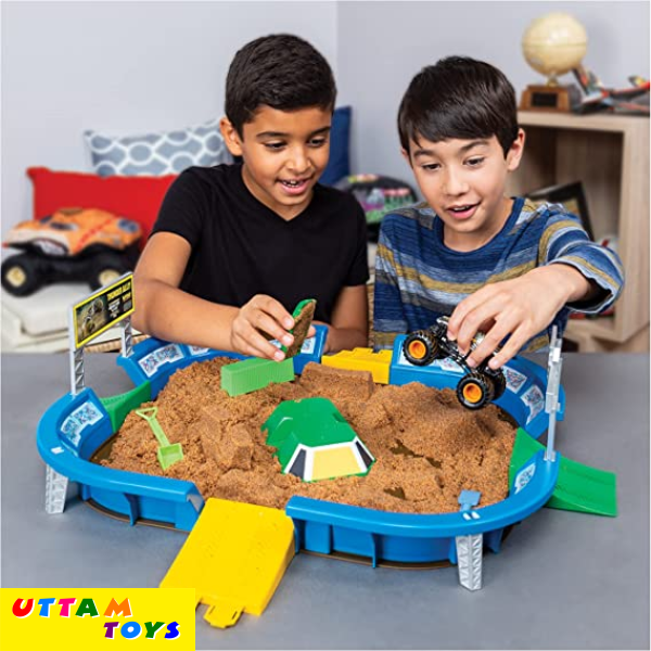 Monster Jam, Monster Dirt Arena 24-inch Playset with 2lbs of Monster Dirt and Exclusive 1:64 Scale Die-Cast Monster Jam Truck